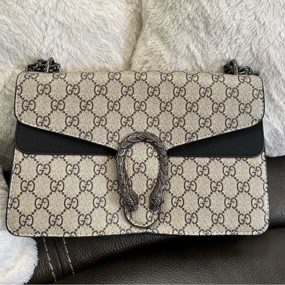 Crossbody bag, Inspired 👜